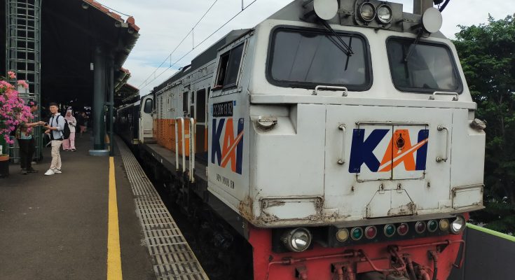 PT Kereta Api Indonesia (Persero) khususnya Daop 1 Jakarta