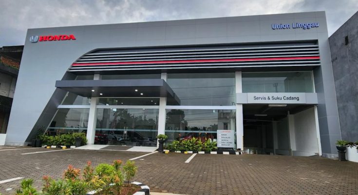 Honda Prospect Motor membuka dealer pertamanya