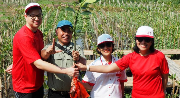 Yayasan WINGS Peduli menggelar Aksi Hijau bersama